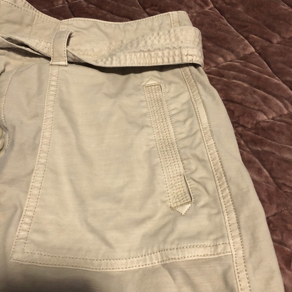 GAP HIGH WAIST KHAKI SHORTS - Picture 4 of 4